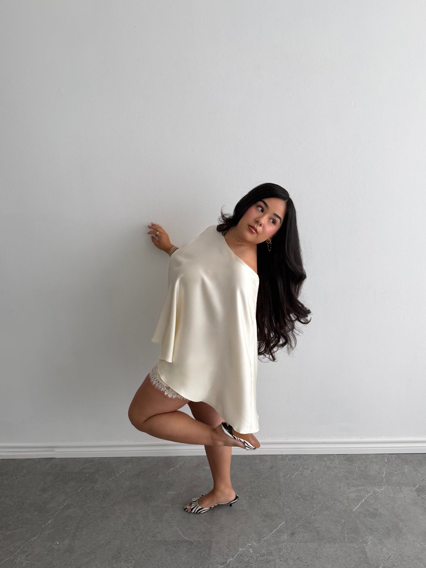 PEARL SATIN PONCHO