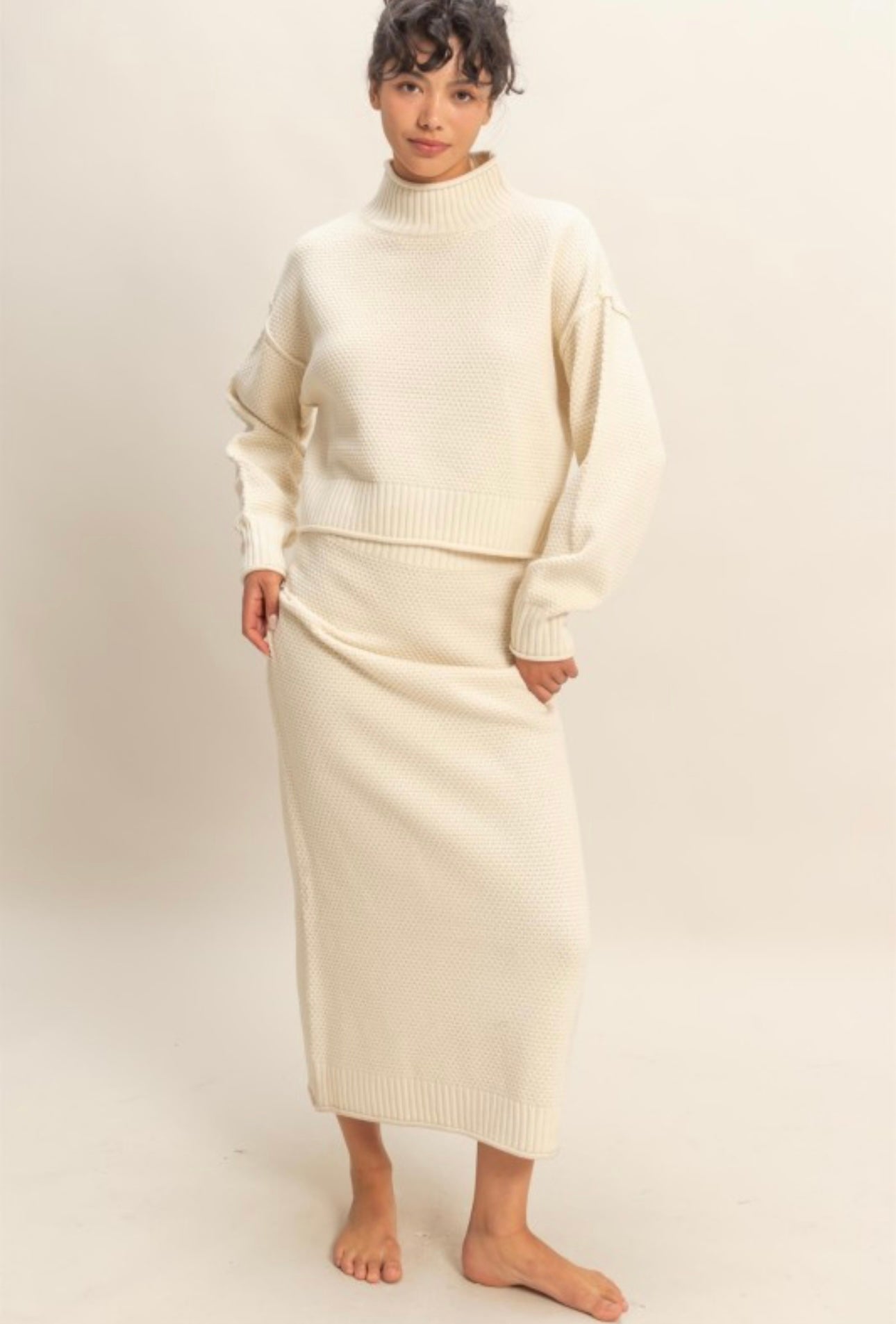 CREAM SWEATER/SKIRT SET