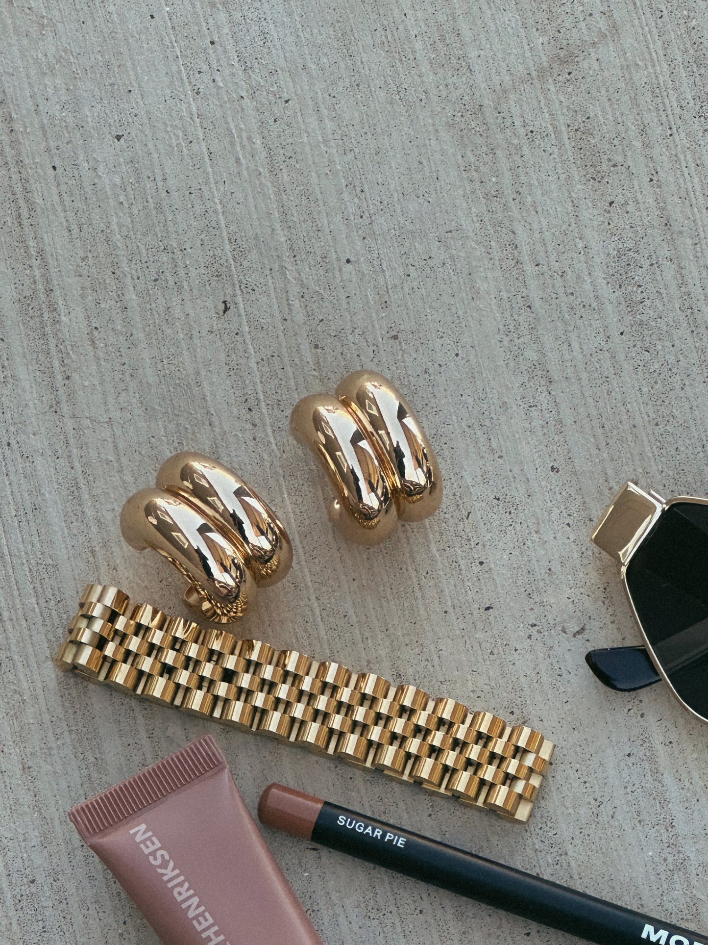 ZORRA THICK COIL HOOP EARRINGS