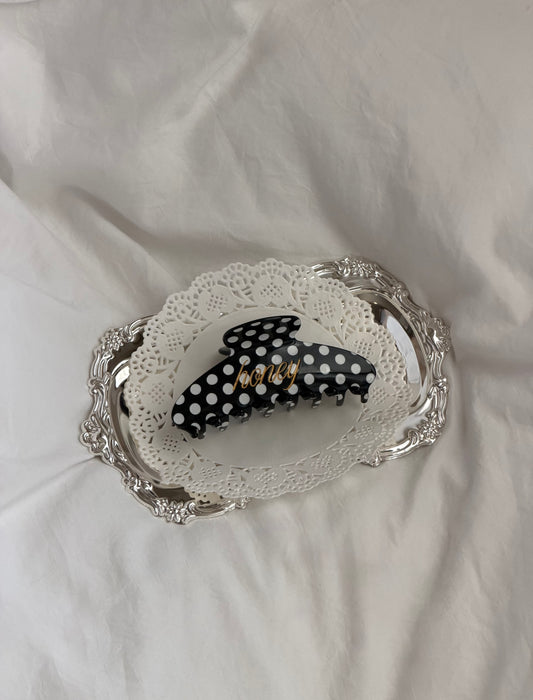 BLACK/WHITE POLKA DOT CLAW CLIP