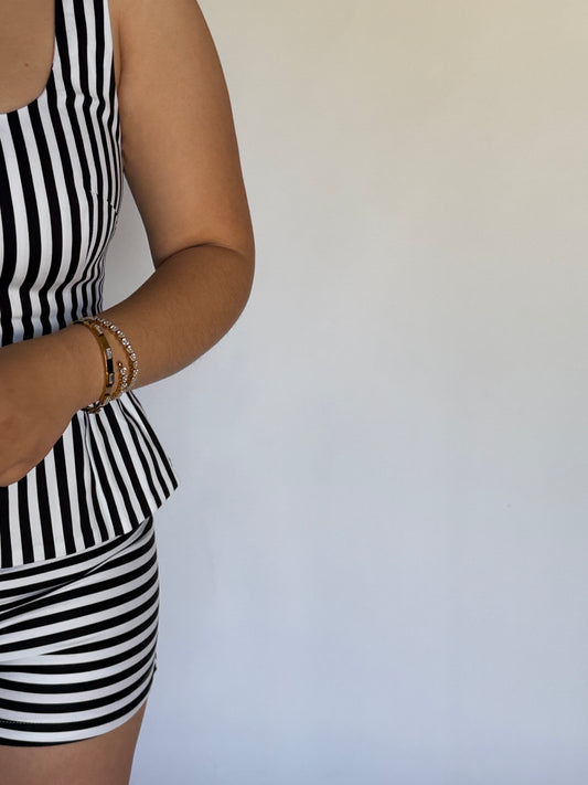 STRIPED HIGH WAIST SHORTS