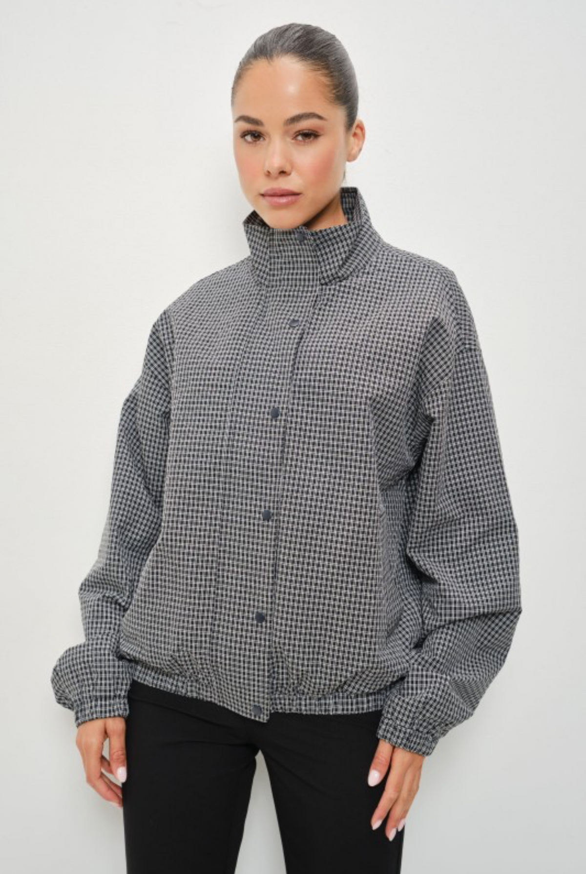 BLACK/WHITE PLAID BOMBER JACKET
