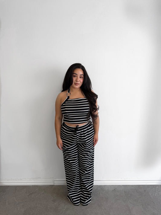 BLACK/WHITE STRIPE HALTER SET