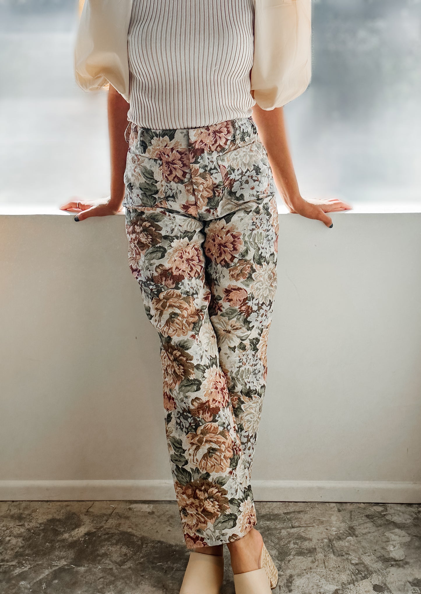 FLOREANA SAGE PANTS