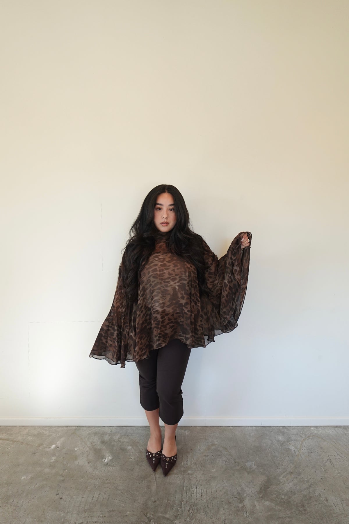 LEOPARD MOCK NECK CAPE TOP