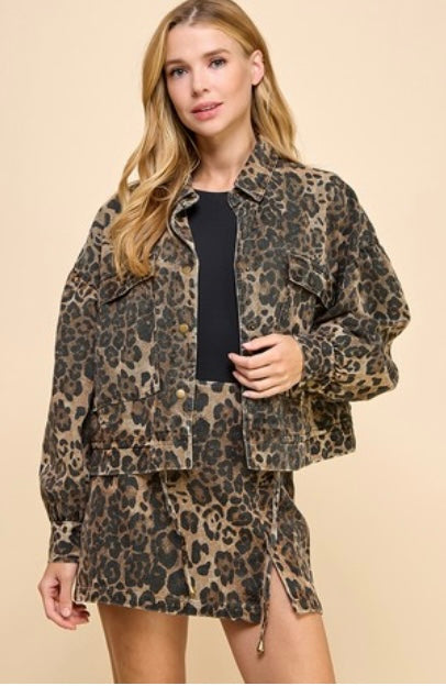 LEOPARD BUTTON DOWN JACKET
