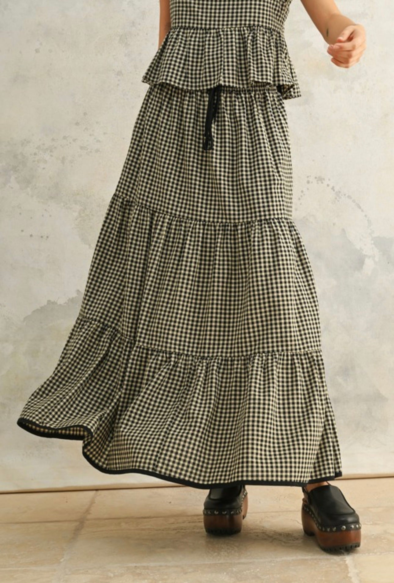 GINGHAM PATTERN TIERED SKIRT
