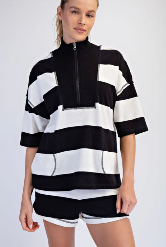 BLACK/WHITE QUARTER ZIP SET