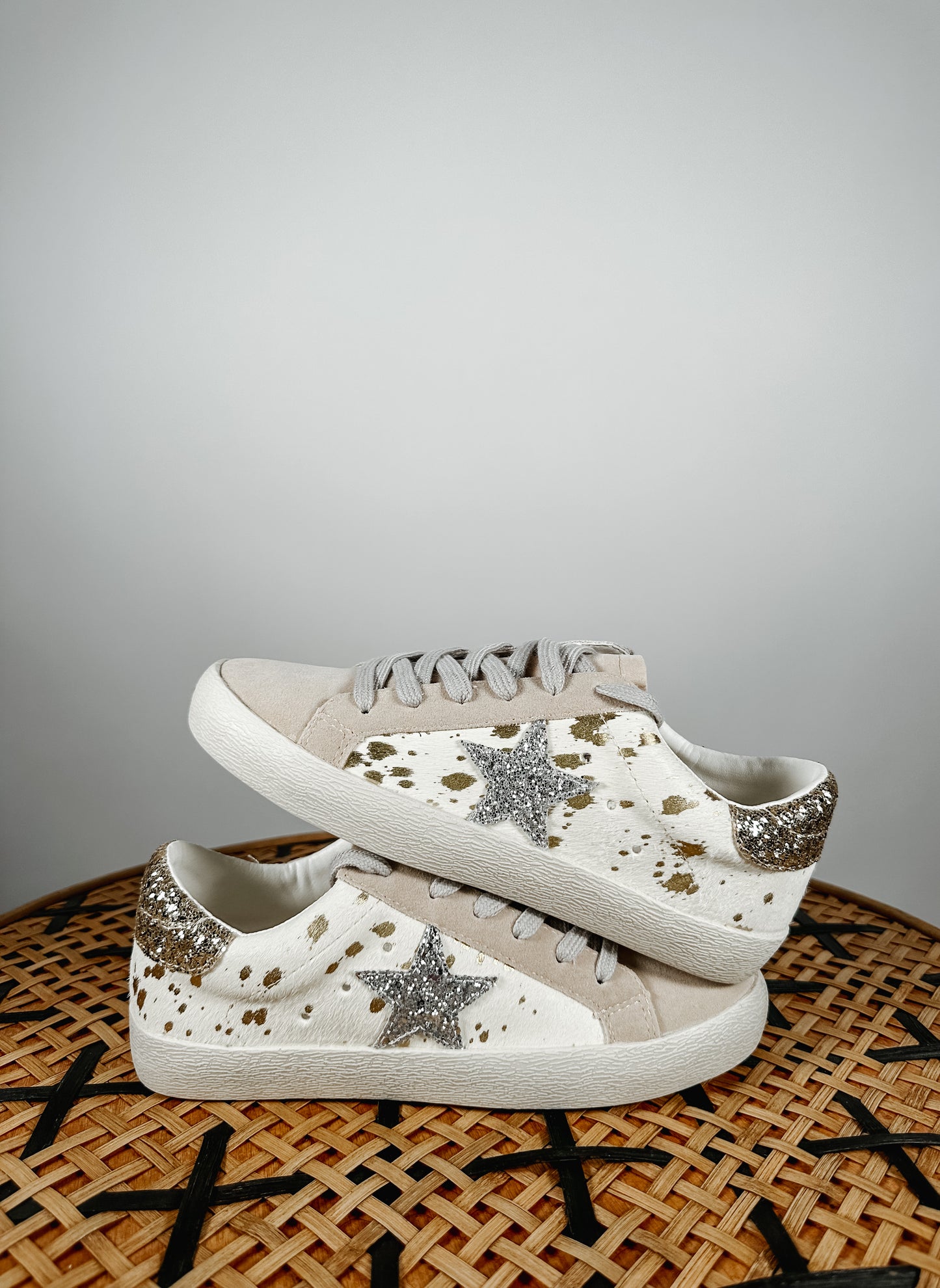 LIGHT BEIGE COWHIDE SNEAKERS